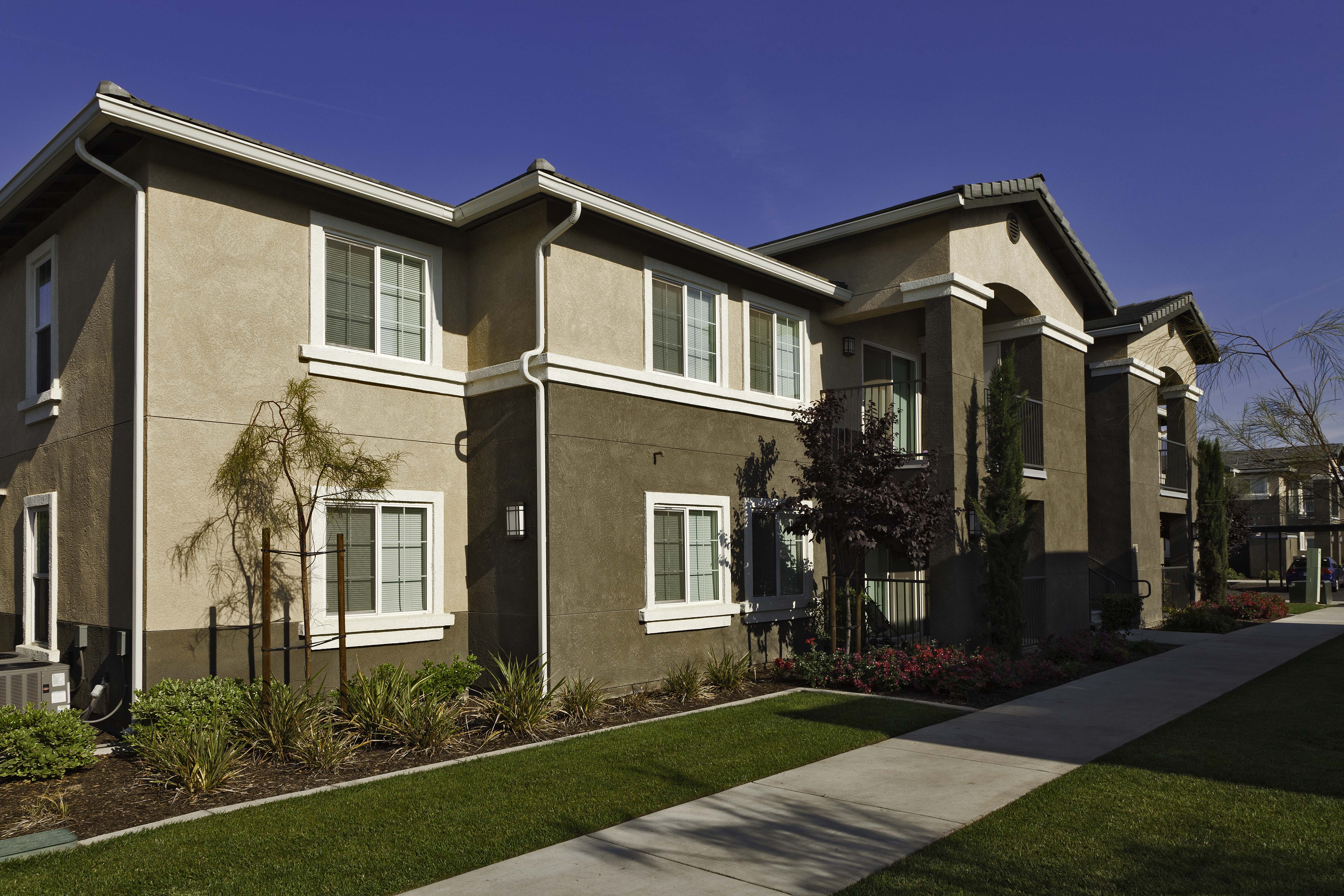 Valley Oaks Affordable Apartments in Tulare, CA